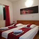 Laguna * Gradac (Split-Dalmatia)